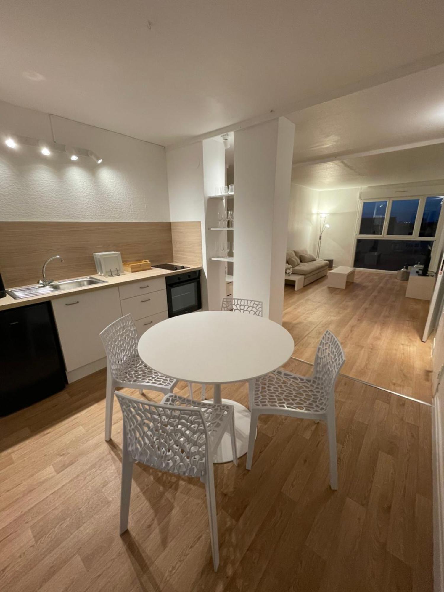 Lenahome Reims Extérieur photo